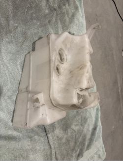2001 Honda Crv Windshield Washer Fluid Reservoir