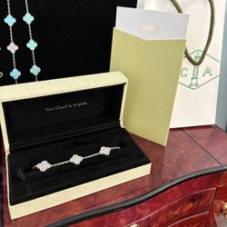 Diamond Clover Bracelet