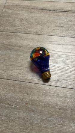 Multi colored light bulb