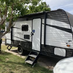 2020 Keystone Hideout