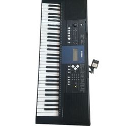 Yamaha PSR-E333 Musical Digital Keyboard 61-Key Piano With AC adapter 