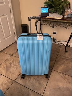 🧳✨ BRAND NEW 28” LARGE PREMIUM HARDSHELL LUGGAGE – $50 ✨🧳 📍 Pickup Location: S. Durango & 215 (near IKEA)  Brand new, never used large 28” checked 