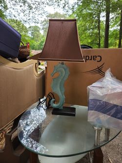 Beachy Seahorse Lamp