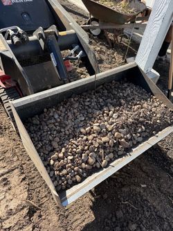 Free decorative river stone. *this weekend only