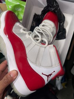 Jordan cherry 11