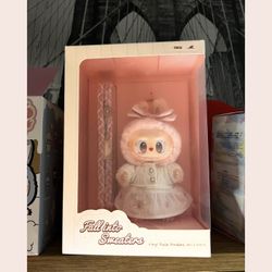 EXCLUSIVE MOKOKO FALL INTO SWEATER