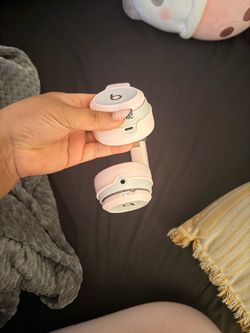Beats Solo 4 Cloudpink