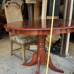 Small Table With 2 Chairs 