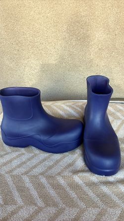 BOTTEGA VENETA size 10