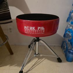 Pork Pie Drum Throne – Lava Sparkle (Red/Black)