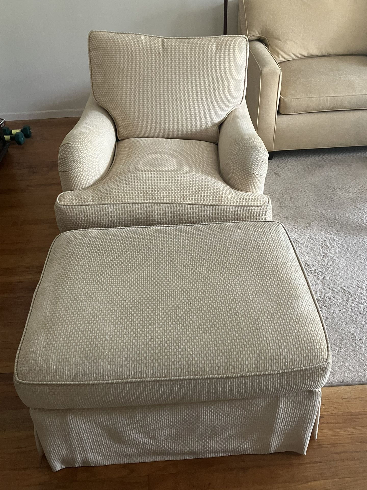 Swivel Chair With Ottoman