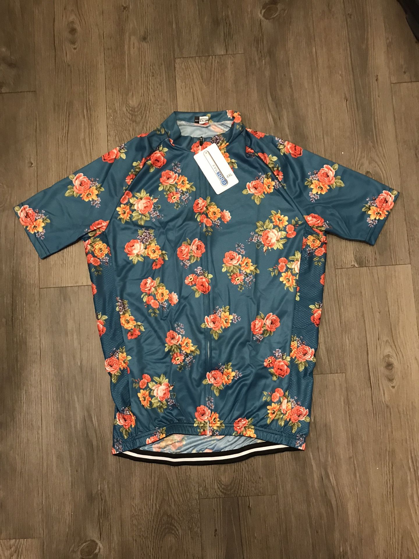 NWT Women’s Cycling Jersey - 4X
