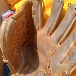 Rare Bobby Shantz Baseball Glove