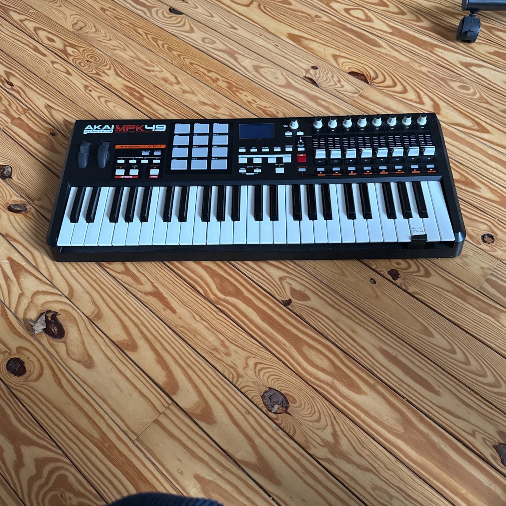 Akai MPK 49