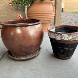8 Plant Pots 
