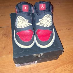 Sky Jordan Size 13c Buena Condición 