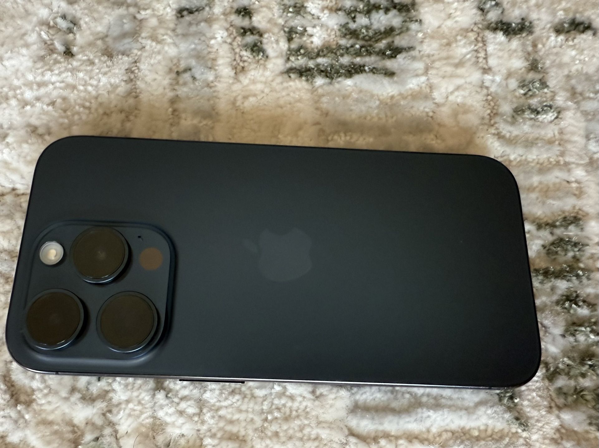 iPhone 15 PRO Navy Blue 256gb $400.00