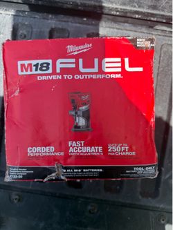 Milwaukee M18 Fuel Compact Router