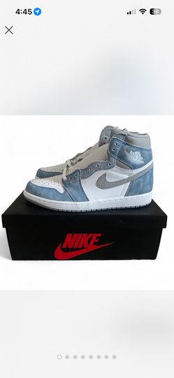 NEW Air Jordan 1 Retro High Hyper Royal Smoke Grey Men’s Size 9.5 Light Blue & Grey