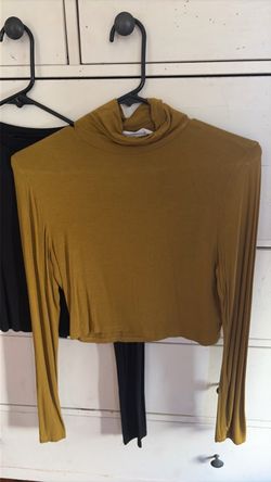 Long sleeve crop tops