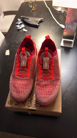Nike Air VaporMax 2020 Flyknit Team Red Bright Crimson Size 10.5 w/ Box