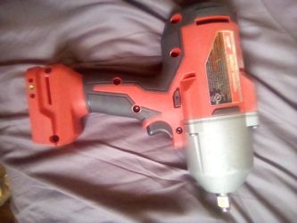 Milwaukee M18 Impact Wrench 1/2 And Multimeter 