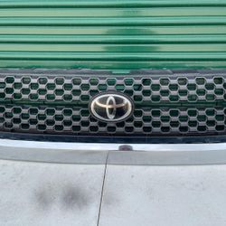 Toyota Tundra Grille Emblem And Sensor