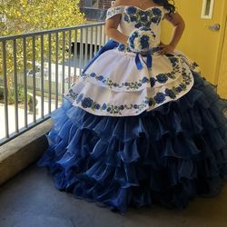 Quinciañera dress 300