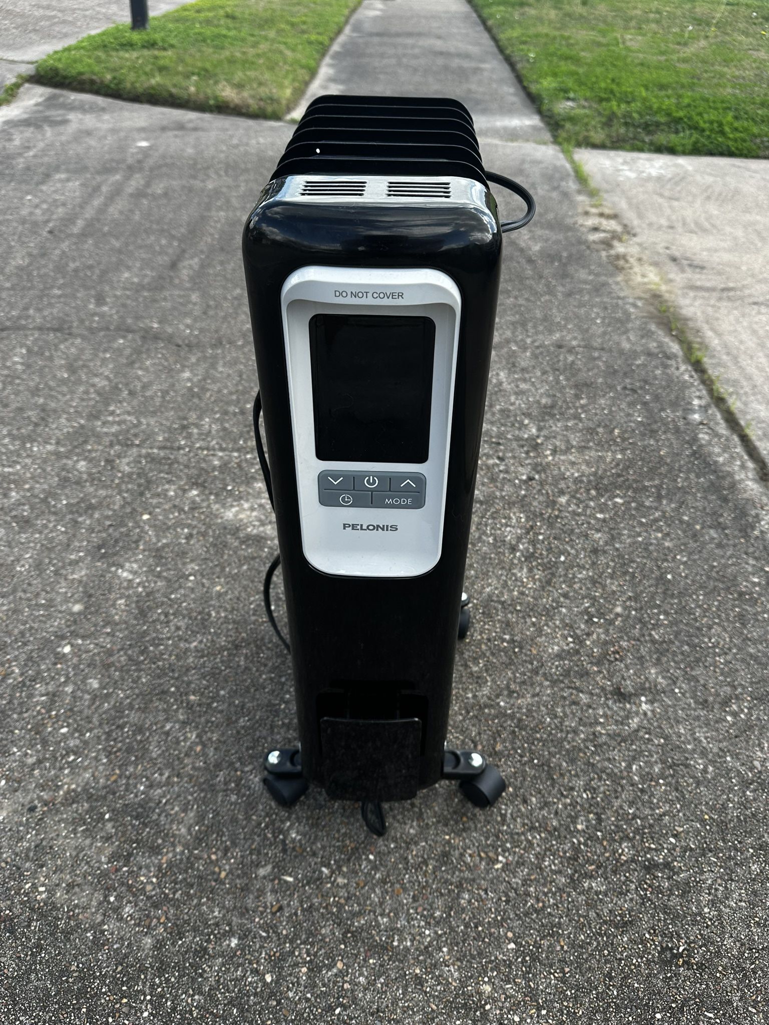 Pelonis 1,500 Watt Digital Electric Oil Filled Radiant Portable