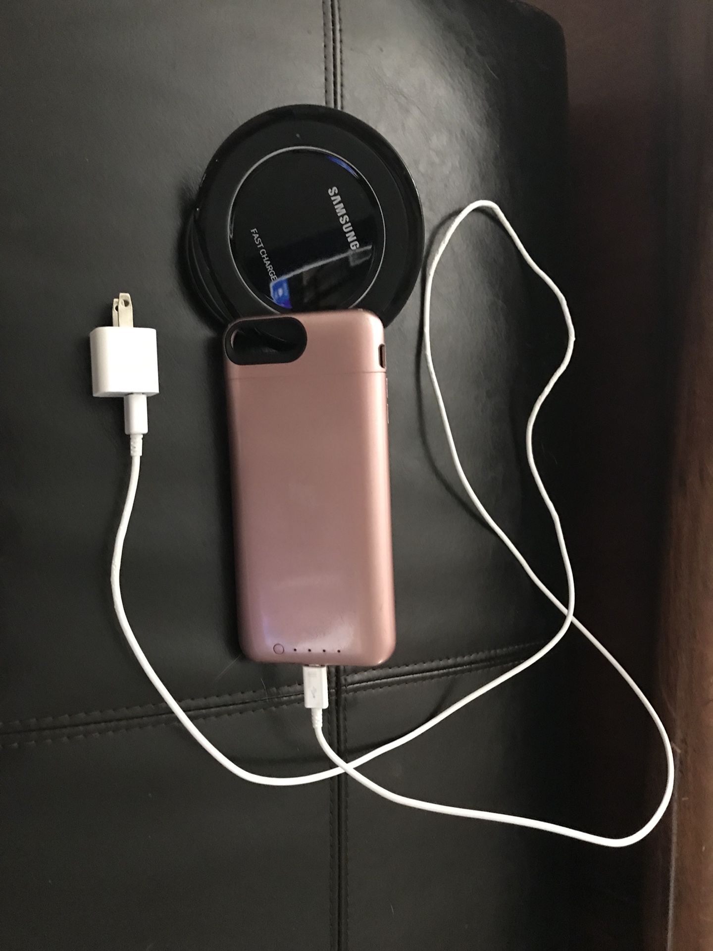 Mophie case iPhone 8 Plus & charging dock ( phone not included )