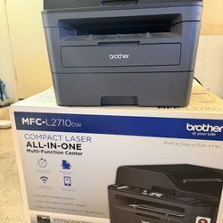 Brother Printer MFC-L2710DW + 1 Toner 