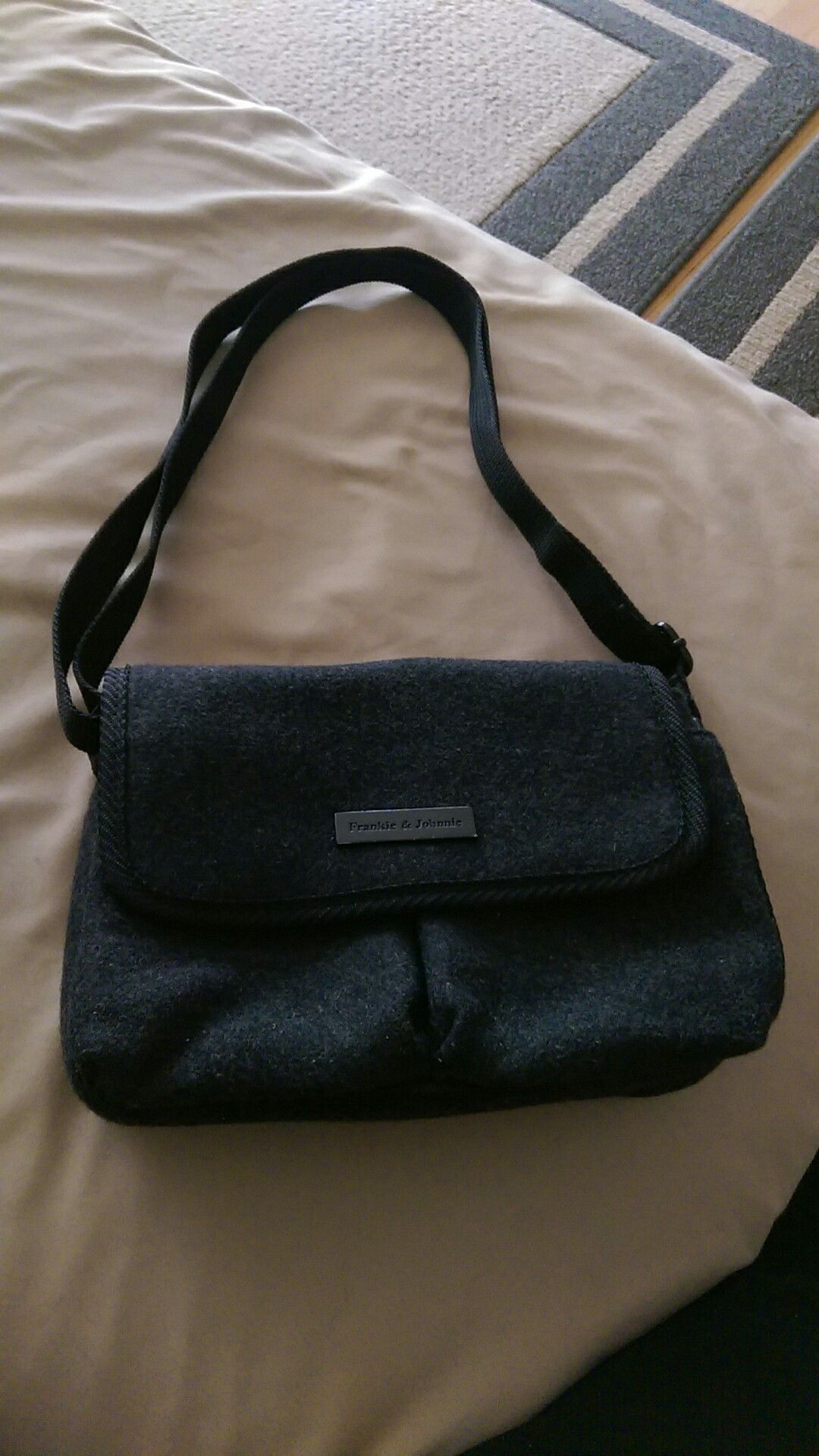 Frankie & Johnnie gray wool purse