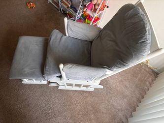 Ay & white rocking chair