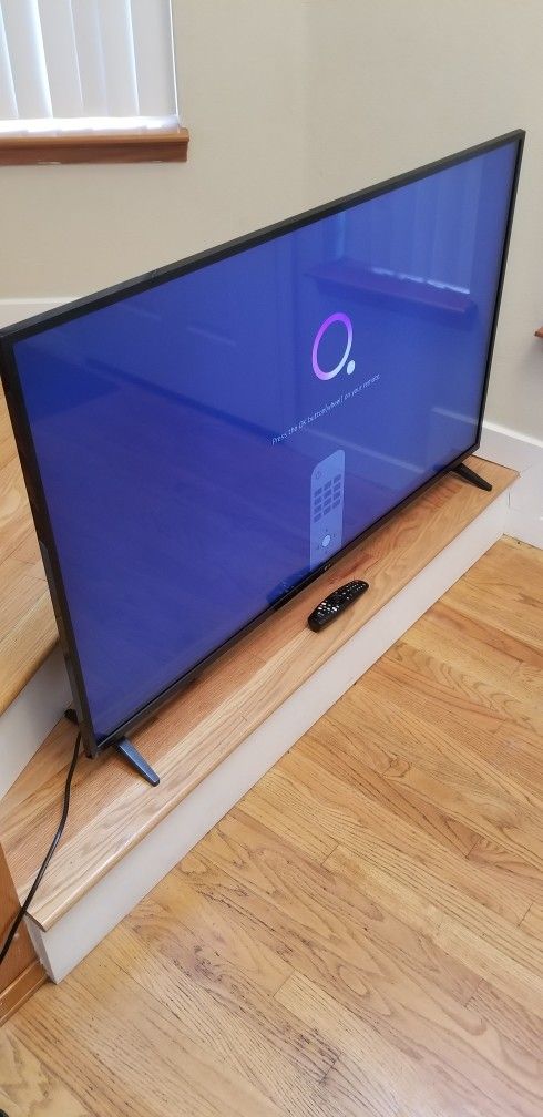 NEW cond 50 INCHES LG TV WITH REMOTE , SMART TV , WORKS EXCELLENT. , IN THE BOX