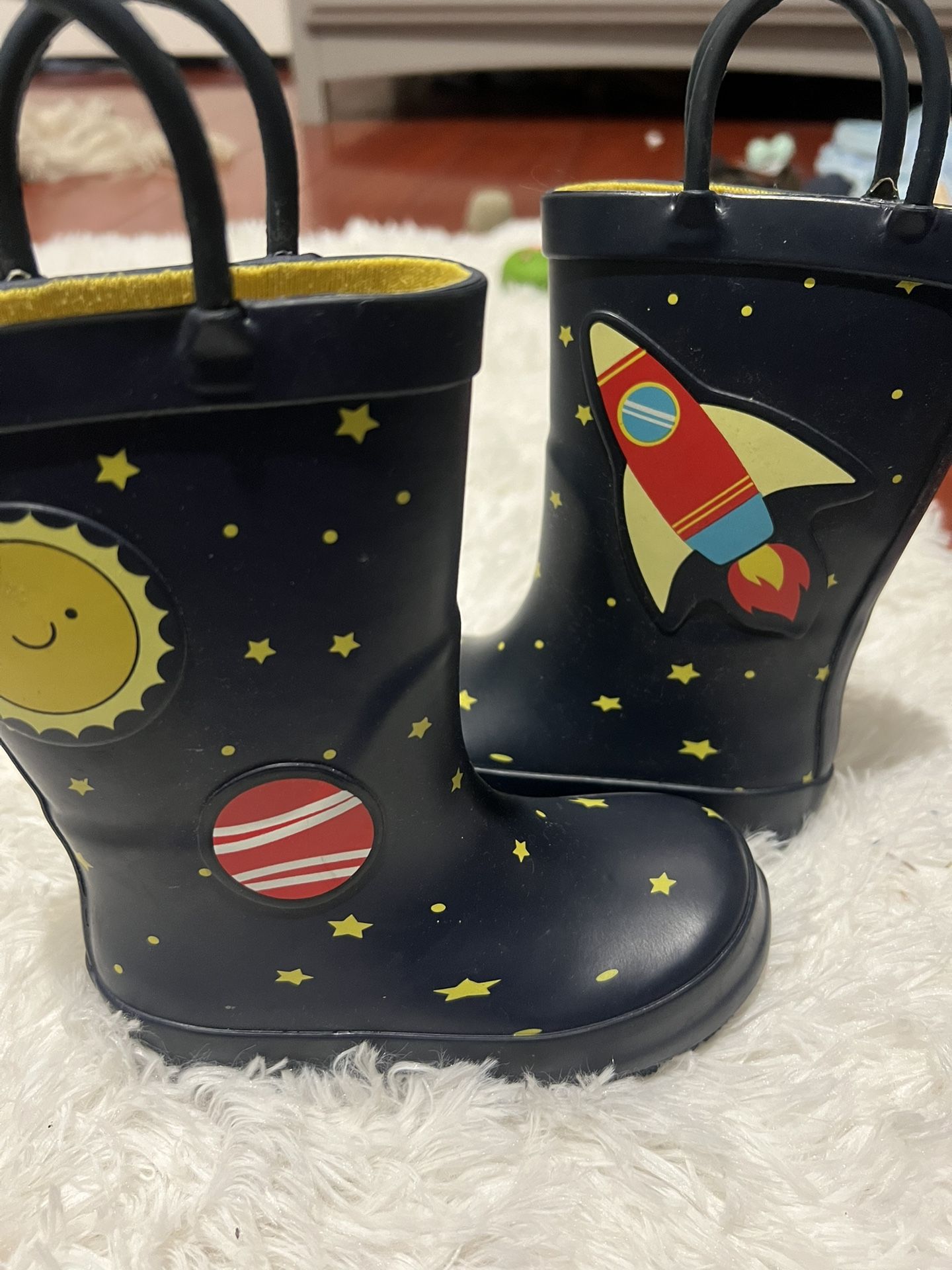 Rain Boots 6c