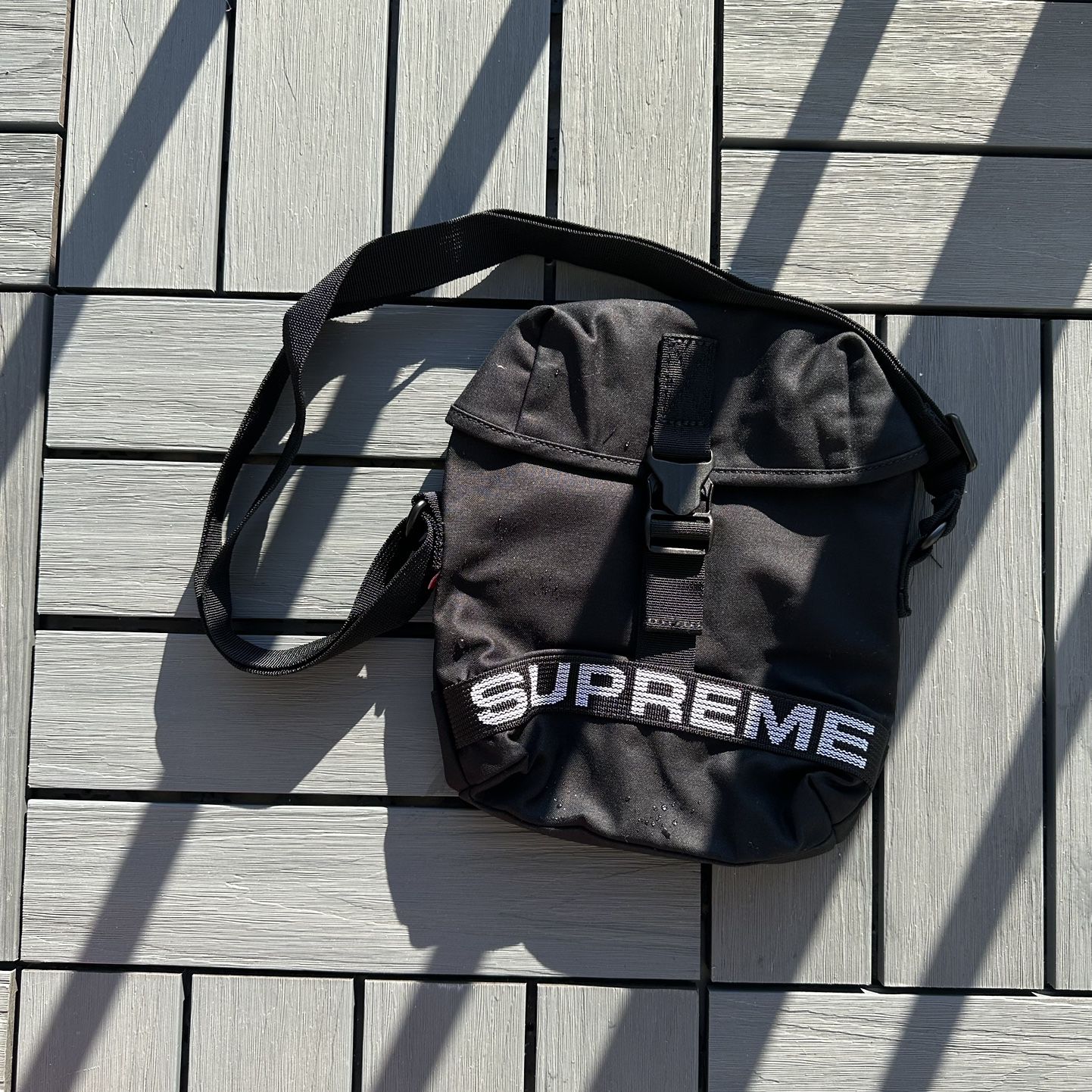 Supreme Duffle Bag (FW22) Black for Sale in Bvl, FL - OfferUp