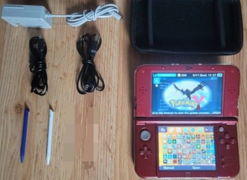 Modded new 3ds XL - 64sd card (100+ games)