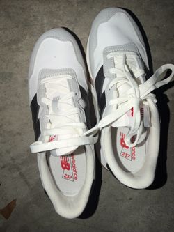 Boys new balance shoes US size 5