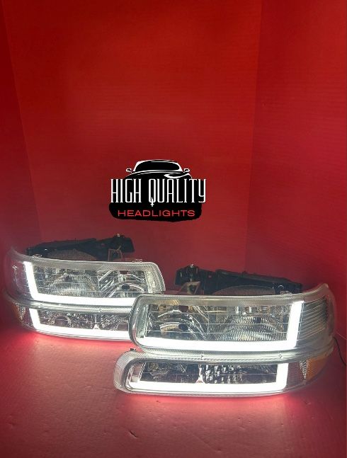 Chevy Silverado 1999. 2002 Headlight.