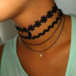 sTyLiSh cHoKeR sEt