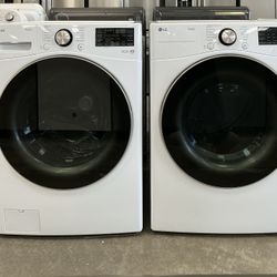 LG 4.5 Cu. Ft. Front Load Washer w/Steam & TurboWash360 7.4 Cu. Ft. Vented Gas Dryer w/TurboSteam & Sensor Dry