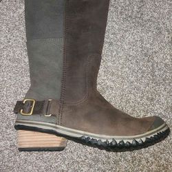 Womans Sorel Boots.  Brand New.