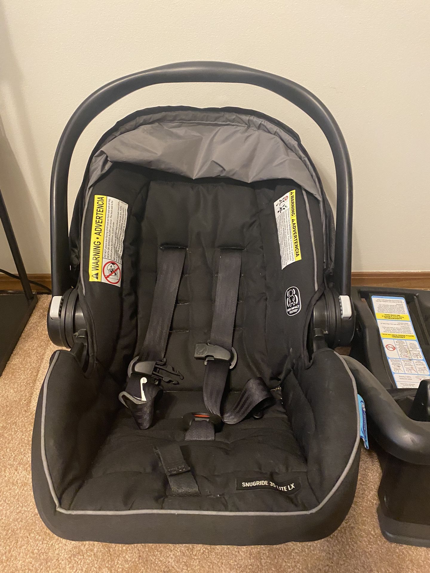 Graco Newborn Car Seat 