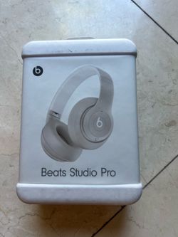 Beats Studio Pro 4