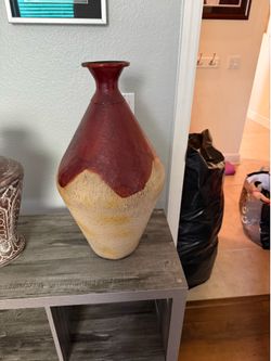 Large decorative floor or alcove vase