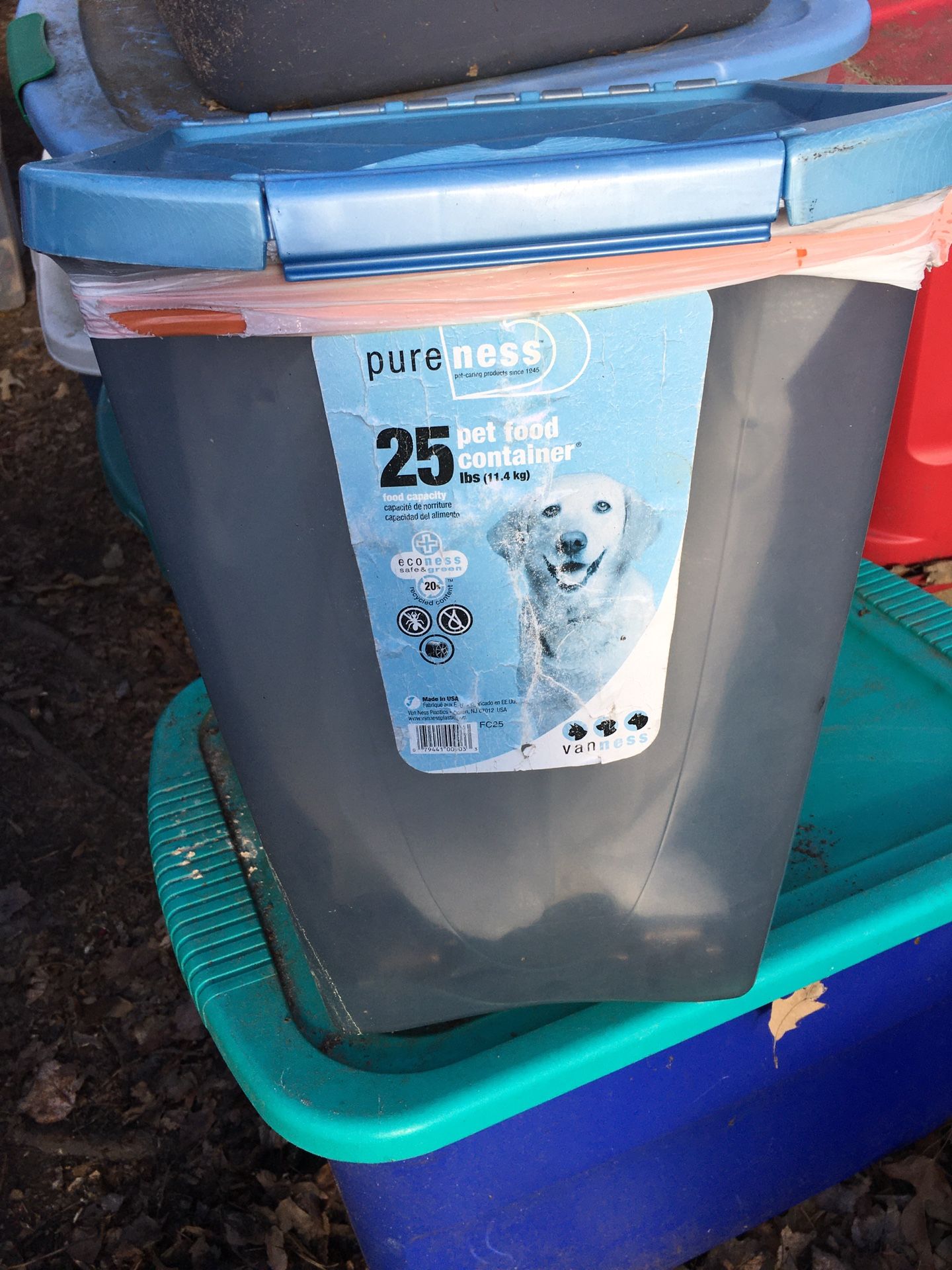 Pet Food Container On Wheels With Lid Only $10 Firm