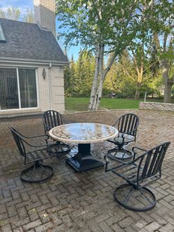 Backyard Creations patio set