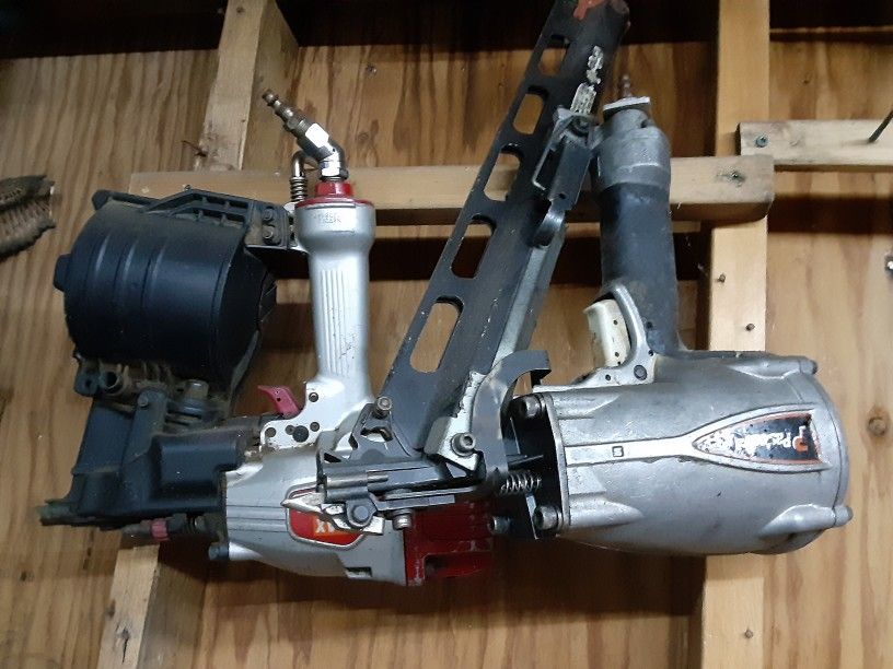 Pneumatic Nailer