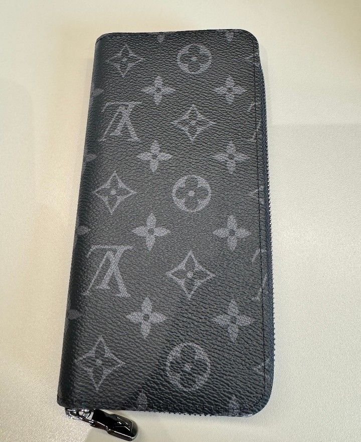 Men's Fashion Classic Logo Wallet