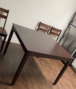 Dinning table with 4 chairs